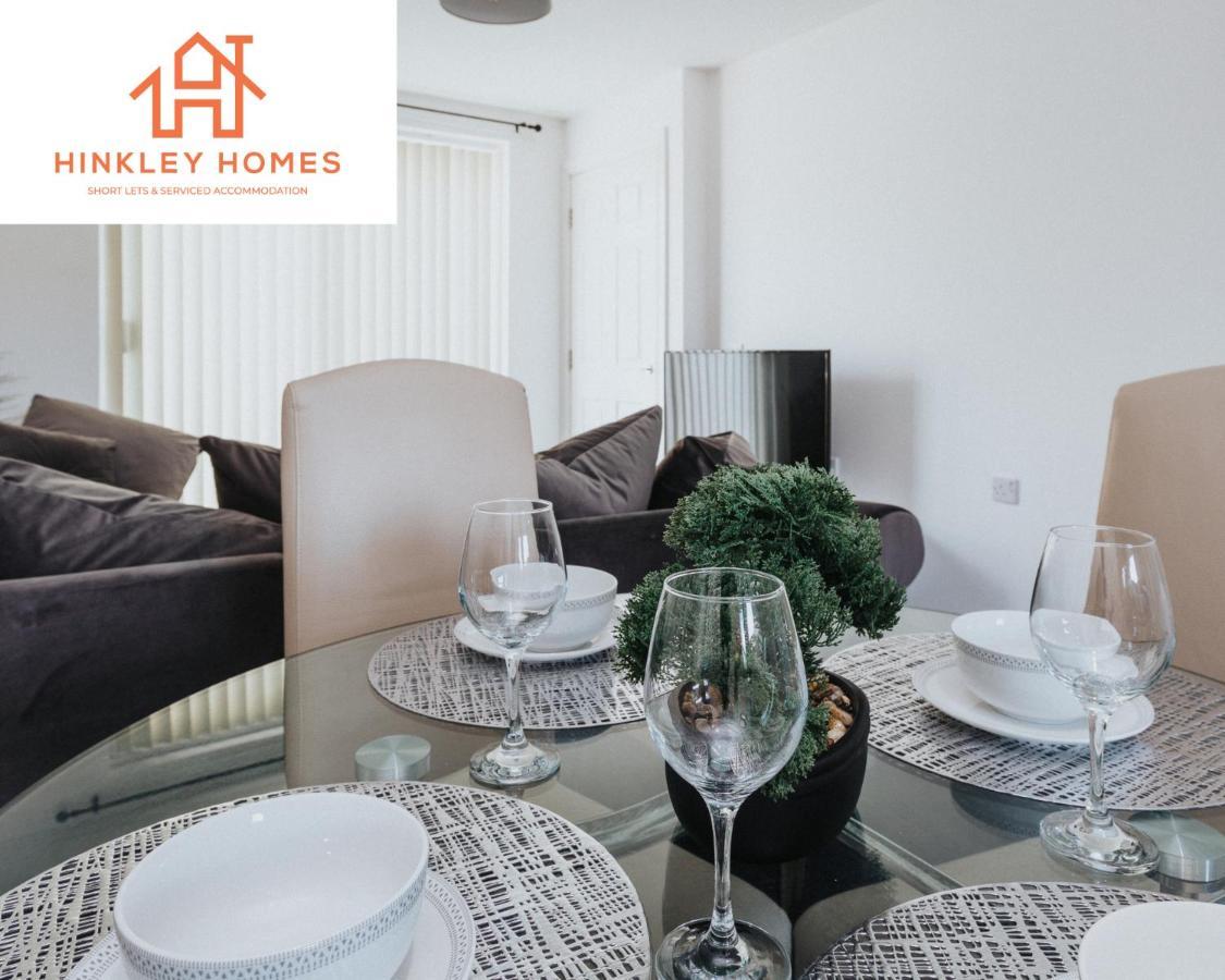 Apartment 5 Beds - Free Gated Parking - Centre - By Hinkley Homes Short Lets & Serviced *