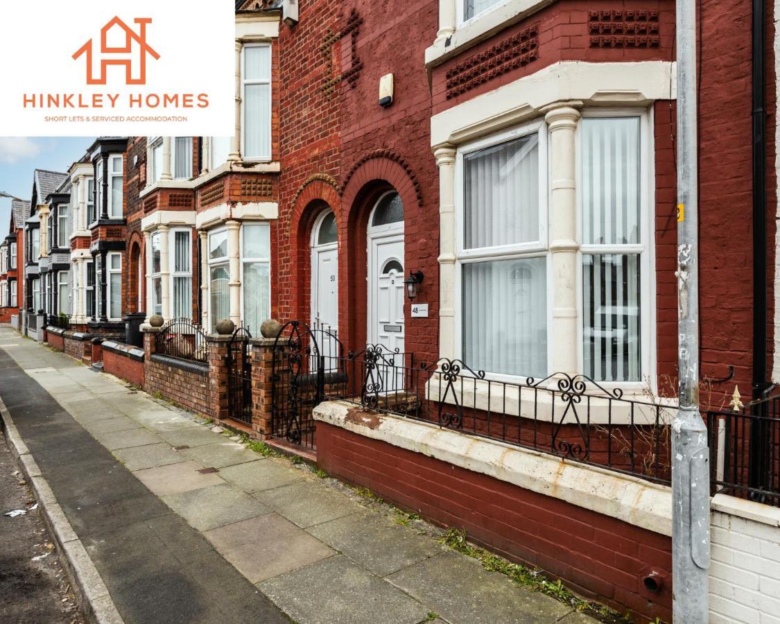 Hinkley Homes: Newly Renovated 4-bed With Free Parking Holiday home