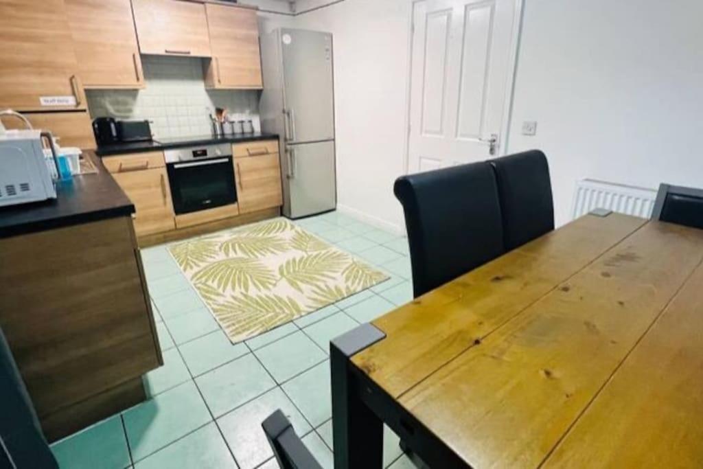 Modern With Free Parking,near To Center Holiday home Liverpool