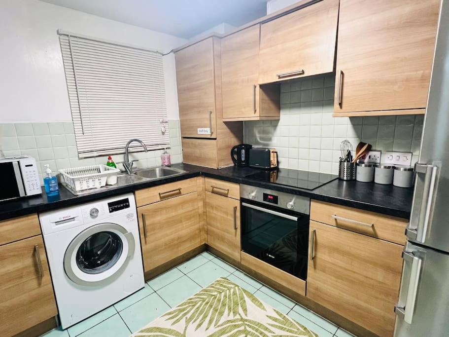Modern With Free Parking,near To Center Holiday home