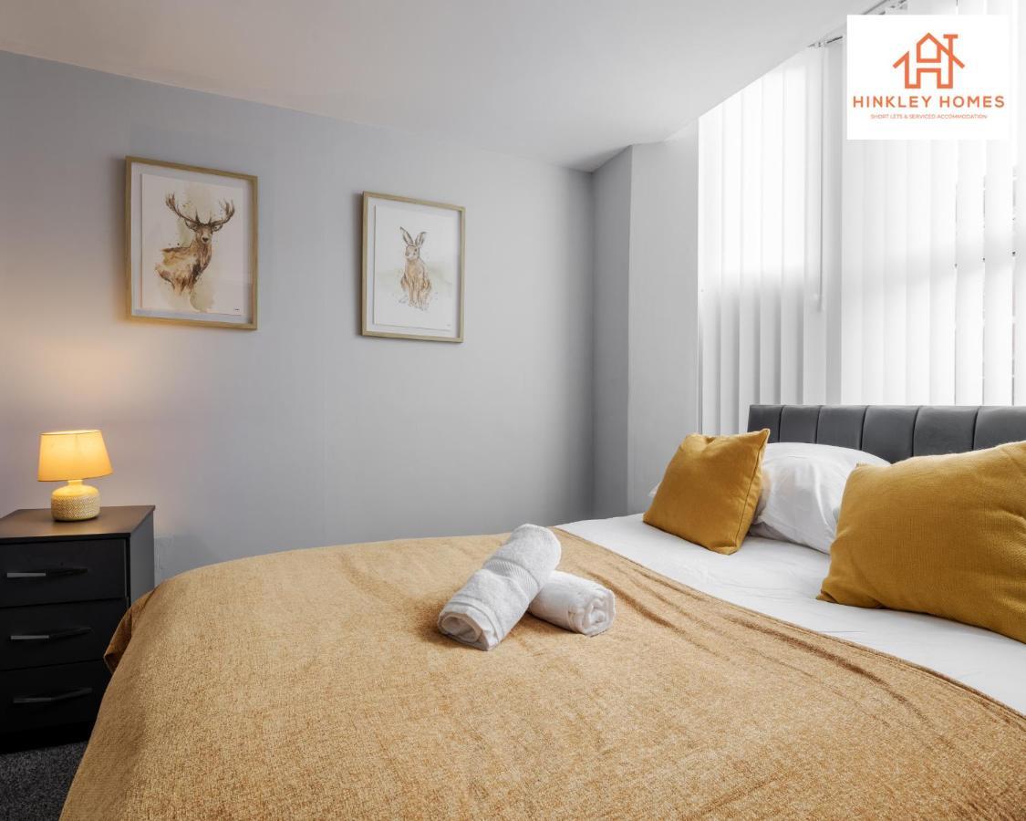 Supersized House 6 Beds Sleeps 14 W Garden & Carpark By Hinkley Homes Short Lets & Serviced * Liverpool