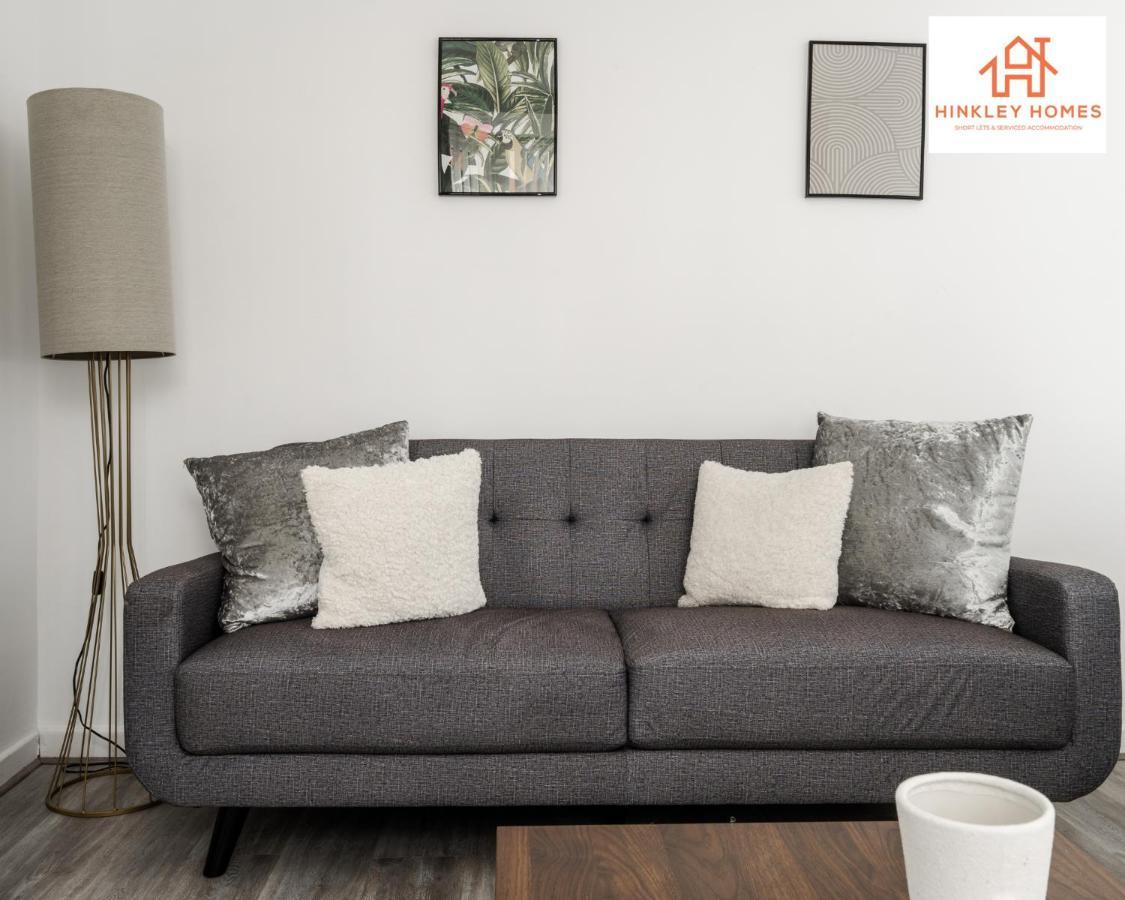 Stylish Home: Free Wifi & Parking By Hinkley Homes Apartment *