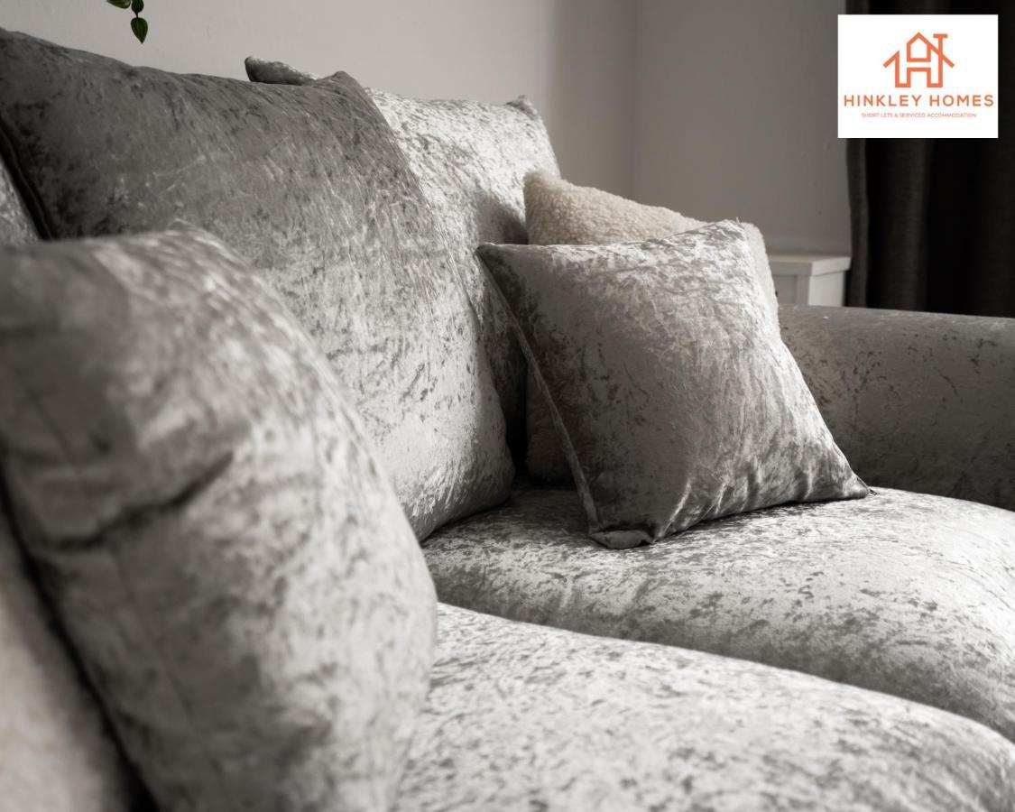 Stylish Home: Free Wifi & Parking By Hinkley Homes *