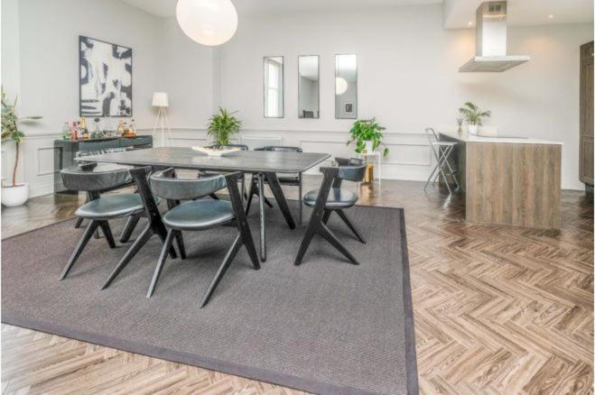 Centre Apt Opposite The Liver Building Apartment *