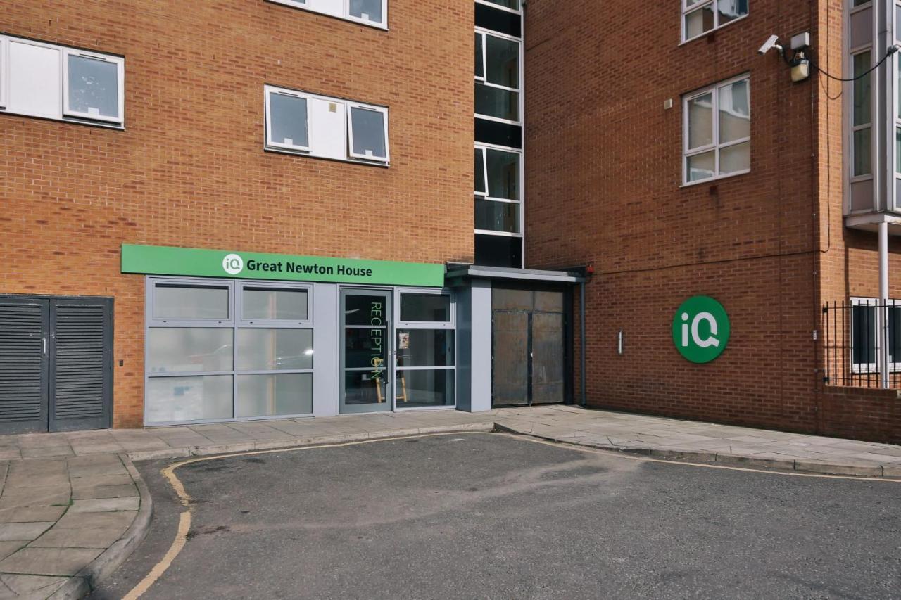Iq Great Newton House In *