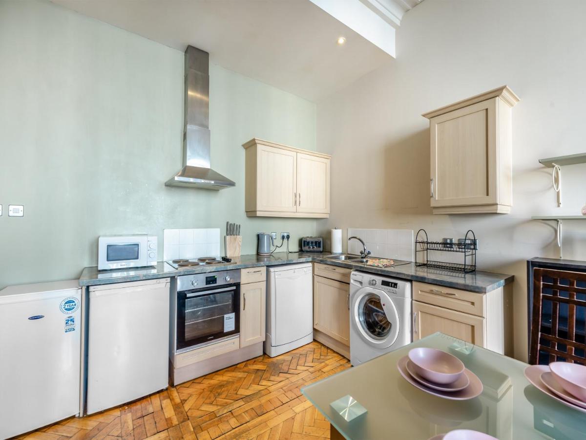 Nizwa Holiday home Liverpool