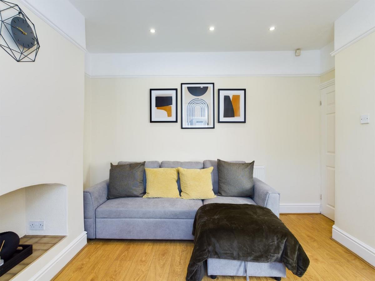 Modern 5 Bedroom House Near Lark Lane * Liverpool