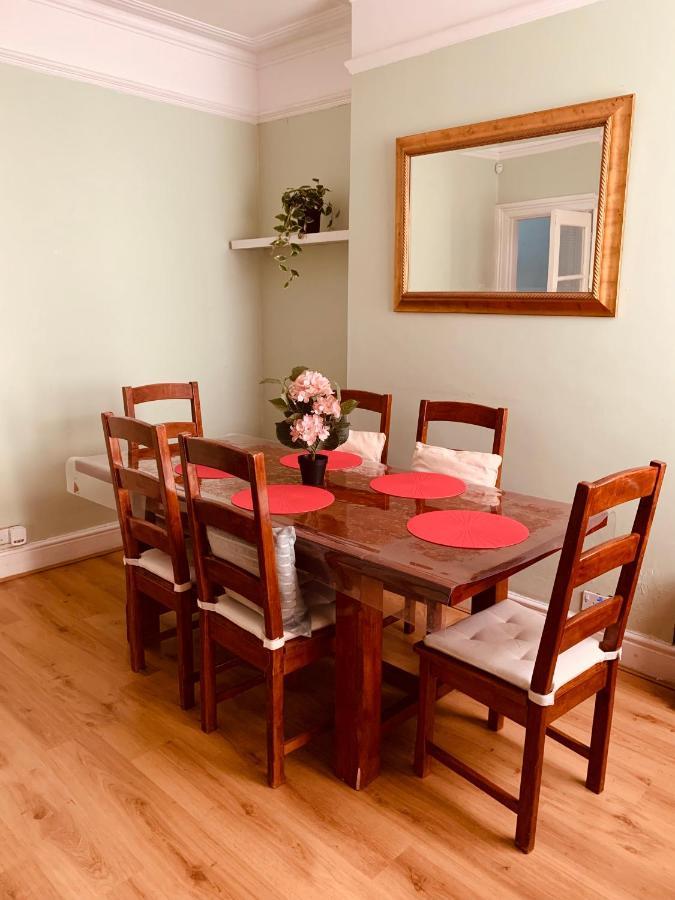 Carstairs House Homestay Liverpool