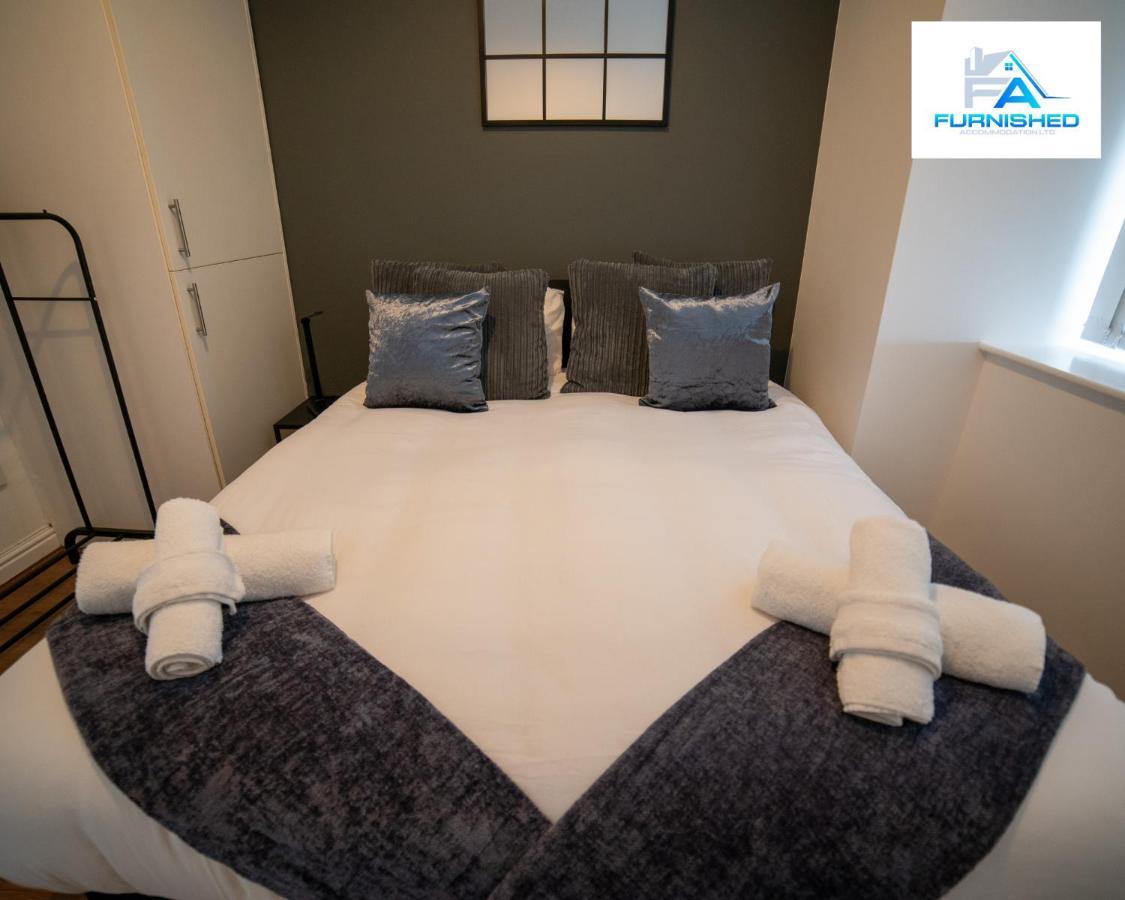 Apartment Contractor By Furnished - Free Parking