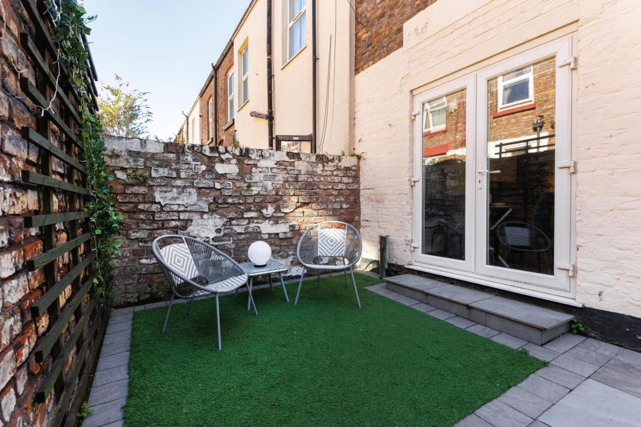 Host - Anfield Stadium Home, Cozy House For Family