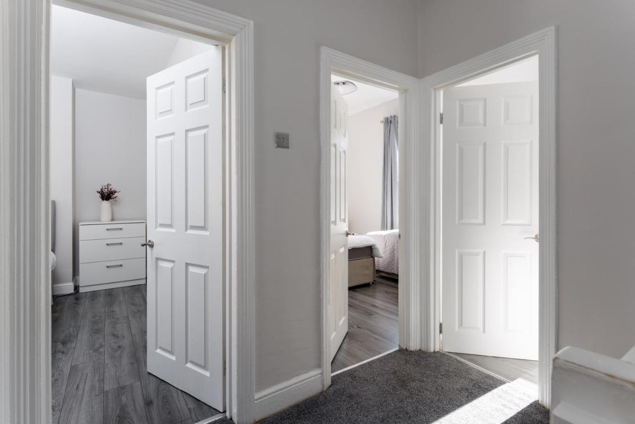 Host - Anfield Stadium Home, Cozy House For Family Holiday home *