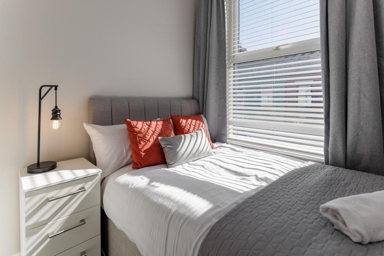 Holiday home Host - Anfield Stadium Home, Cozy House For Family Liverpool