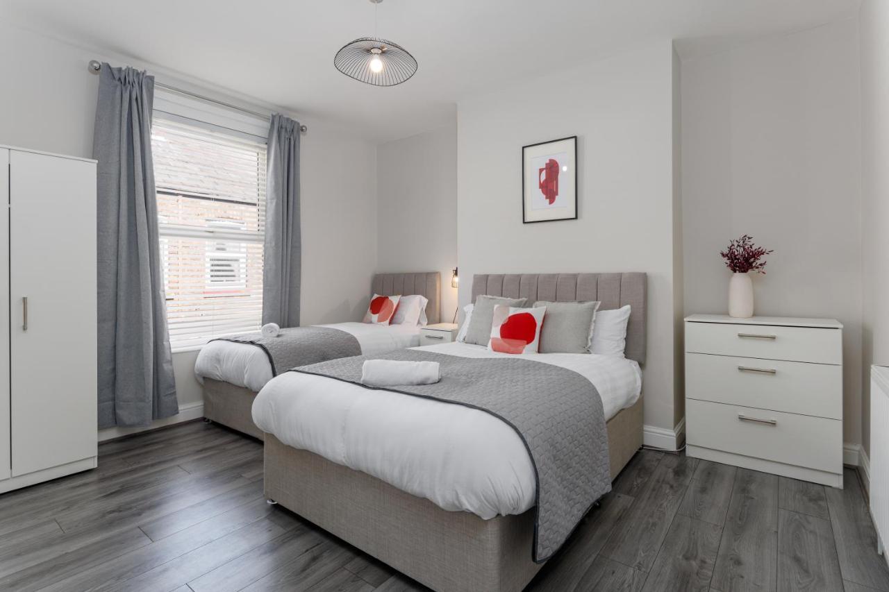 Host - Anfield Stadium Home, Cozy House For Family Holiday home