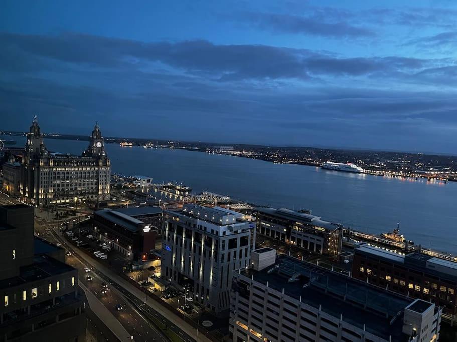 Luxury Flat With View Of Apartment