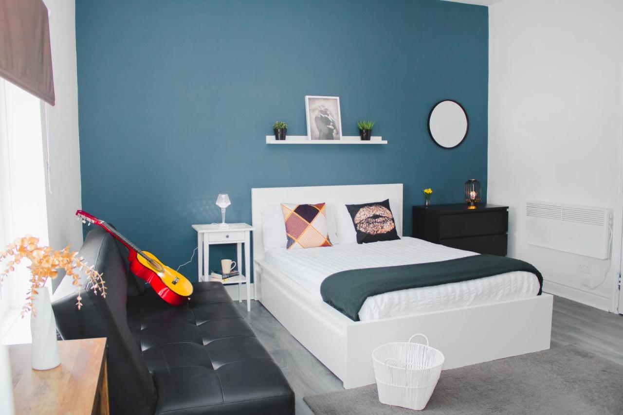 All-inclusive Living: Modern Studio *