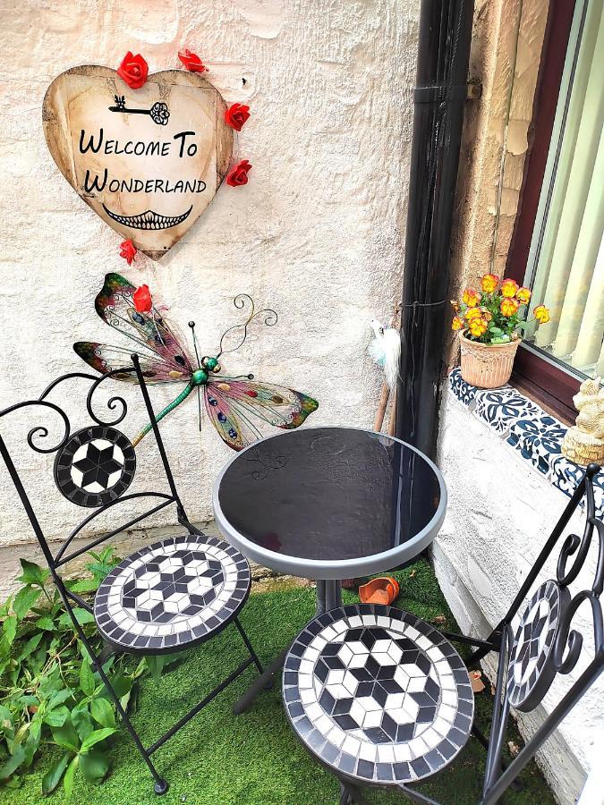 Homestay Double Close To Efc Lfc Centre *