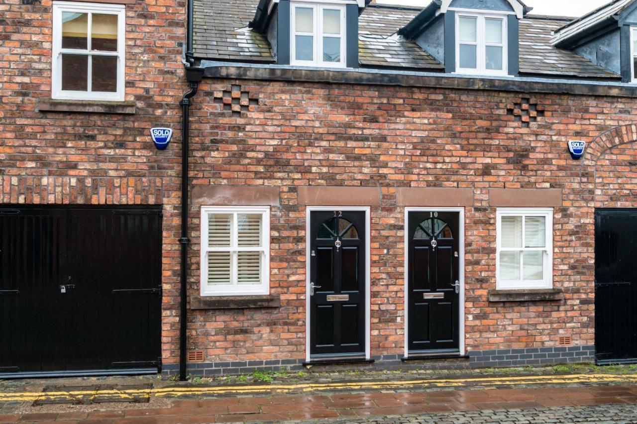 Holiday home Host & - The Pilgrim Coach Liverpool