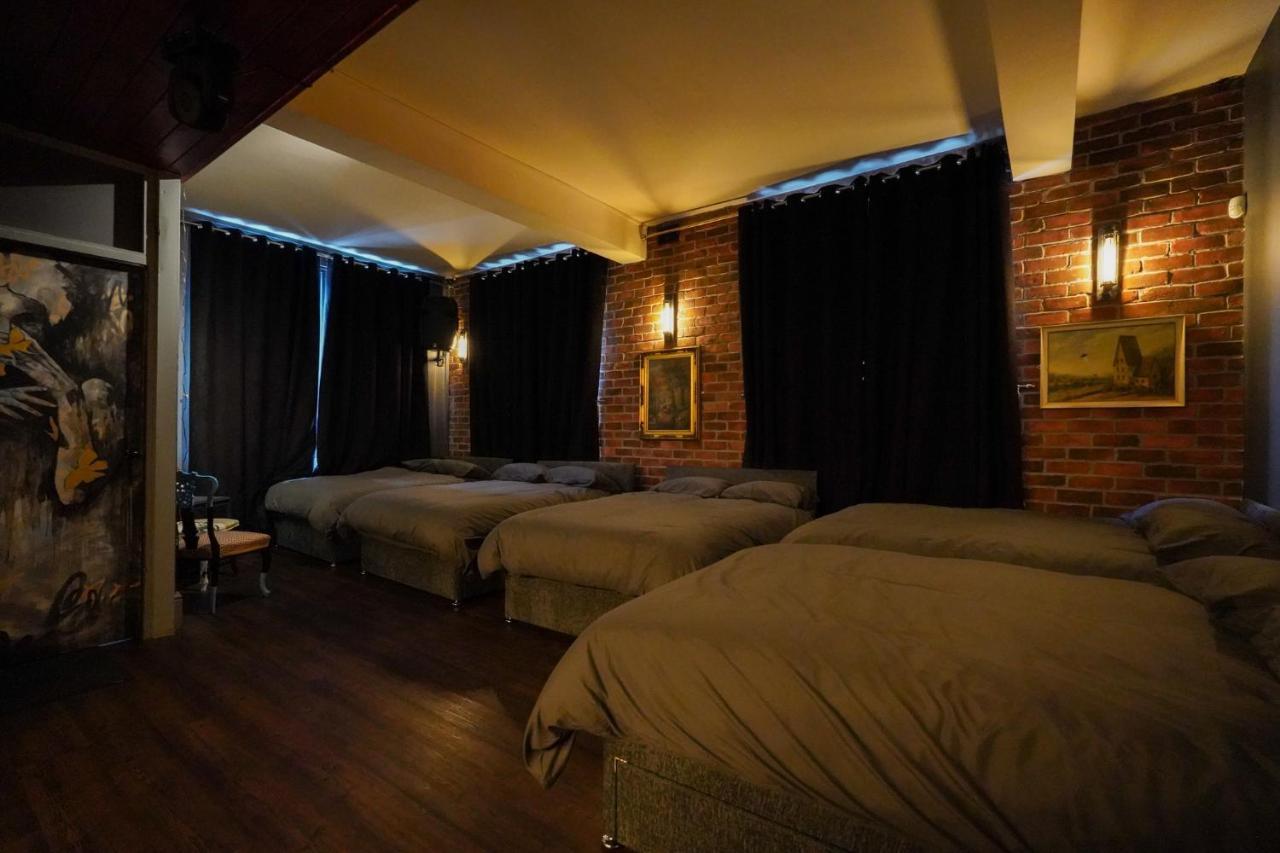The Club House, Liverpool's Party Pad Sleeps 10!
