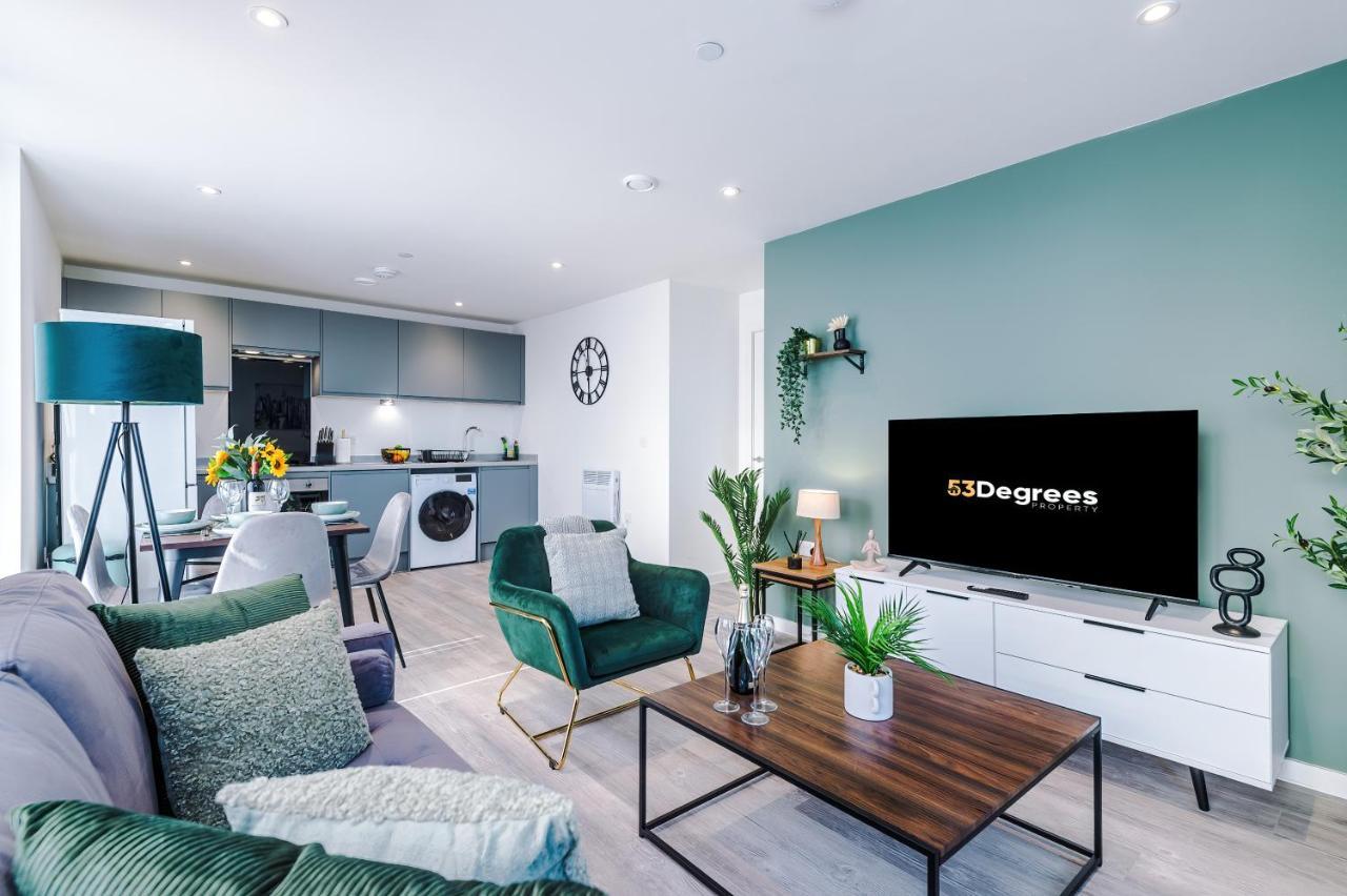 New! Stunning 2-bed In By 53 Degrees - Amazing Location, Ideal For Small Groups - Sleeps 4!