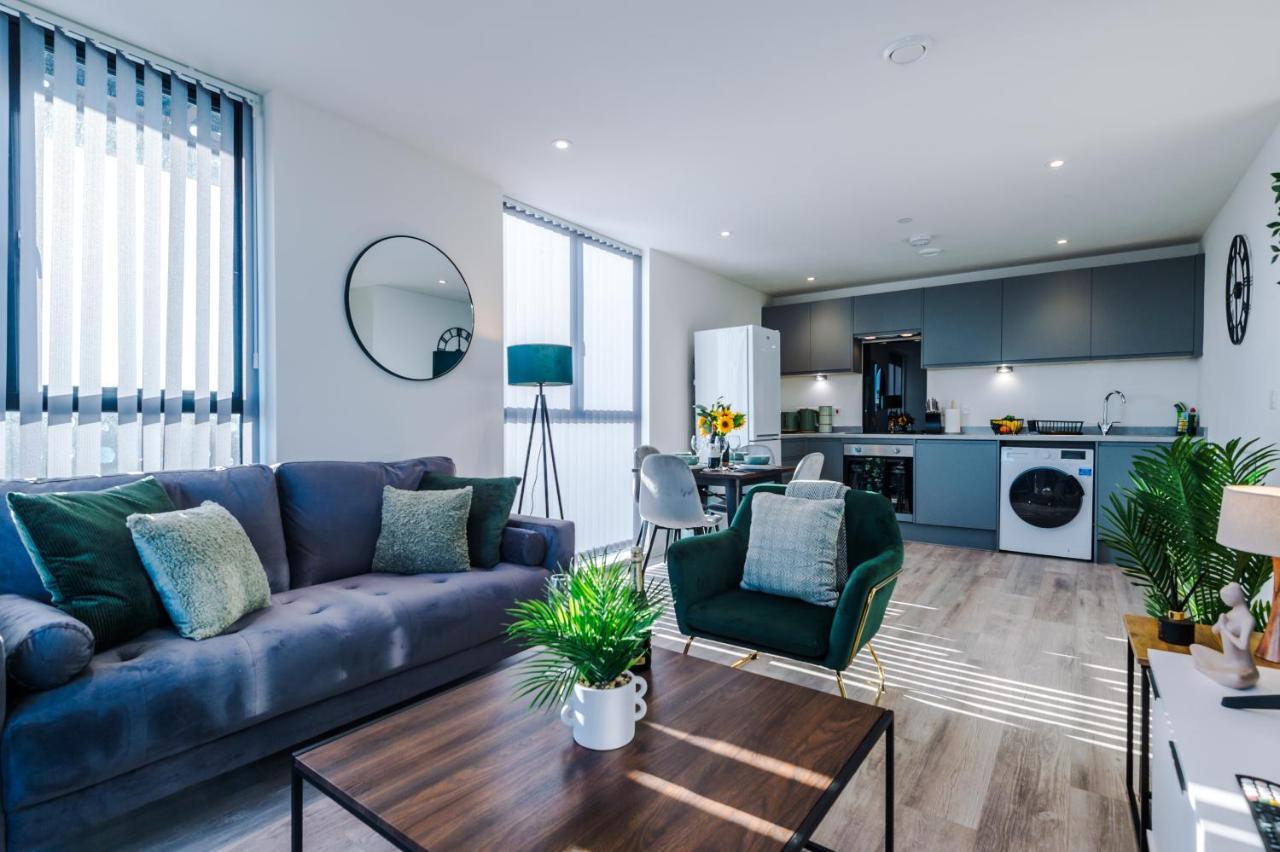 New! Stunning 2-bed In By 53 Degrees - Amazing Location, Ideal For Small Groups - Sleeps 4! Liverpool