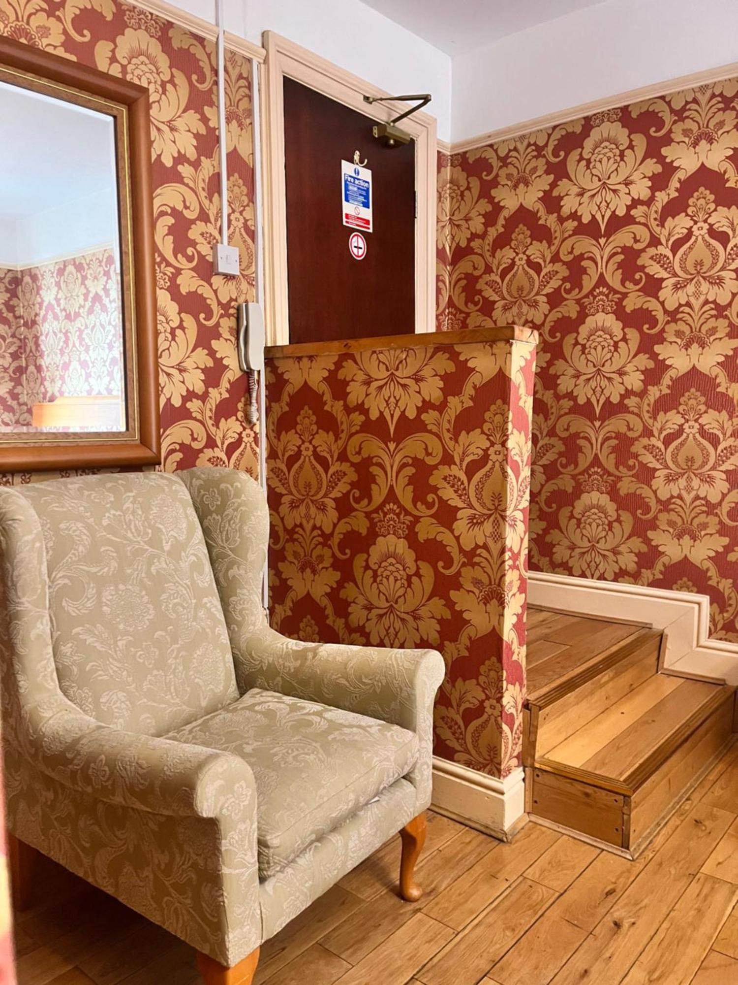 Ullet Guest house 3*