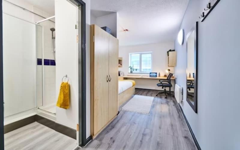 For Students Only - Capital Gate In Apartment Liverpool