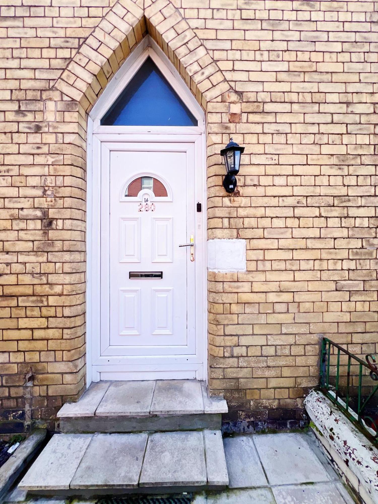 Apartment Spacious Anfield Next To Lfc With Netflix Sleeps 9 Perfect For Large Groups