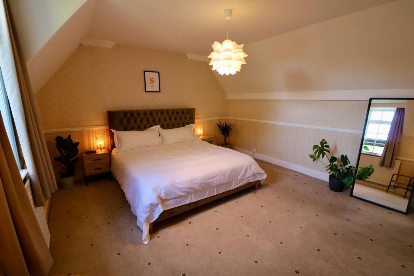 Mossley Hill Retreat Guest house *