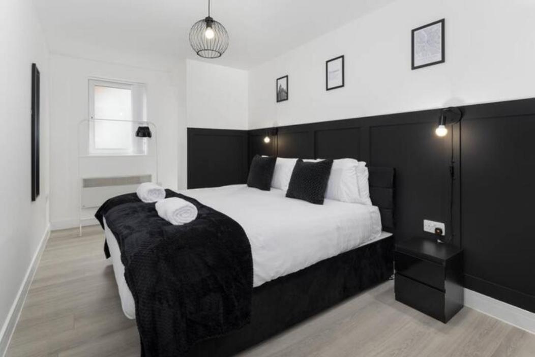 Apartment Orange Rentals- Close To Anfield- Sleeps 6 Guests- Free Parking! Liverpool