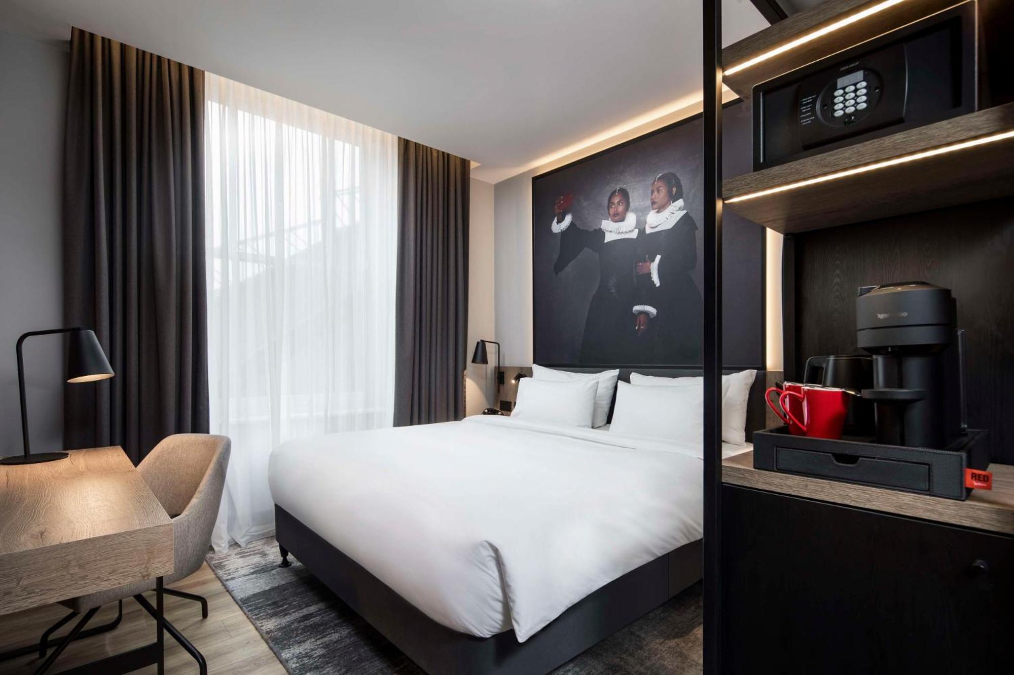 Radisson Red Hotel, 4* Liverpool