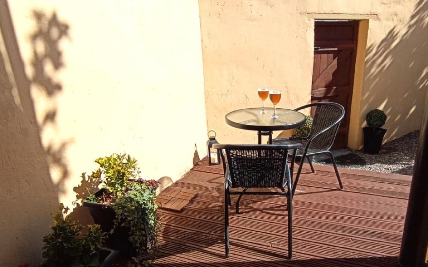 Apartment From Near Lfc, Efc & Train Station