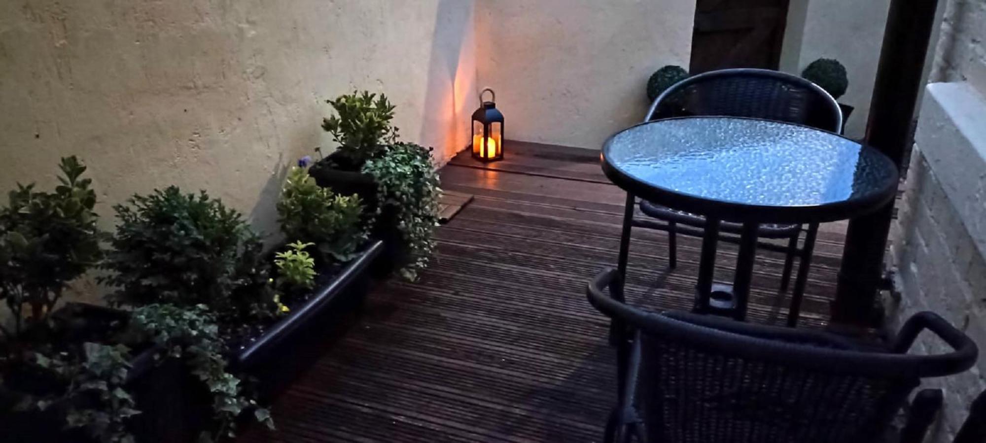 From Near Lfc, Efc & Train Station Apartment Liverpool