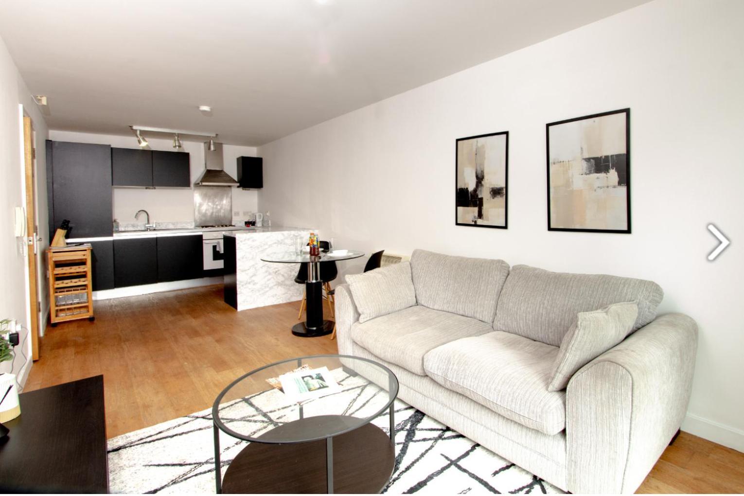 Chic 1bed Apt Near Cc