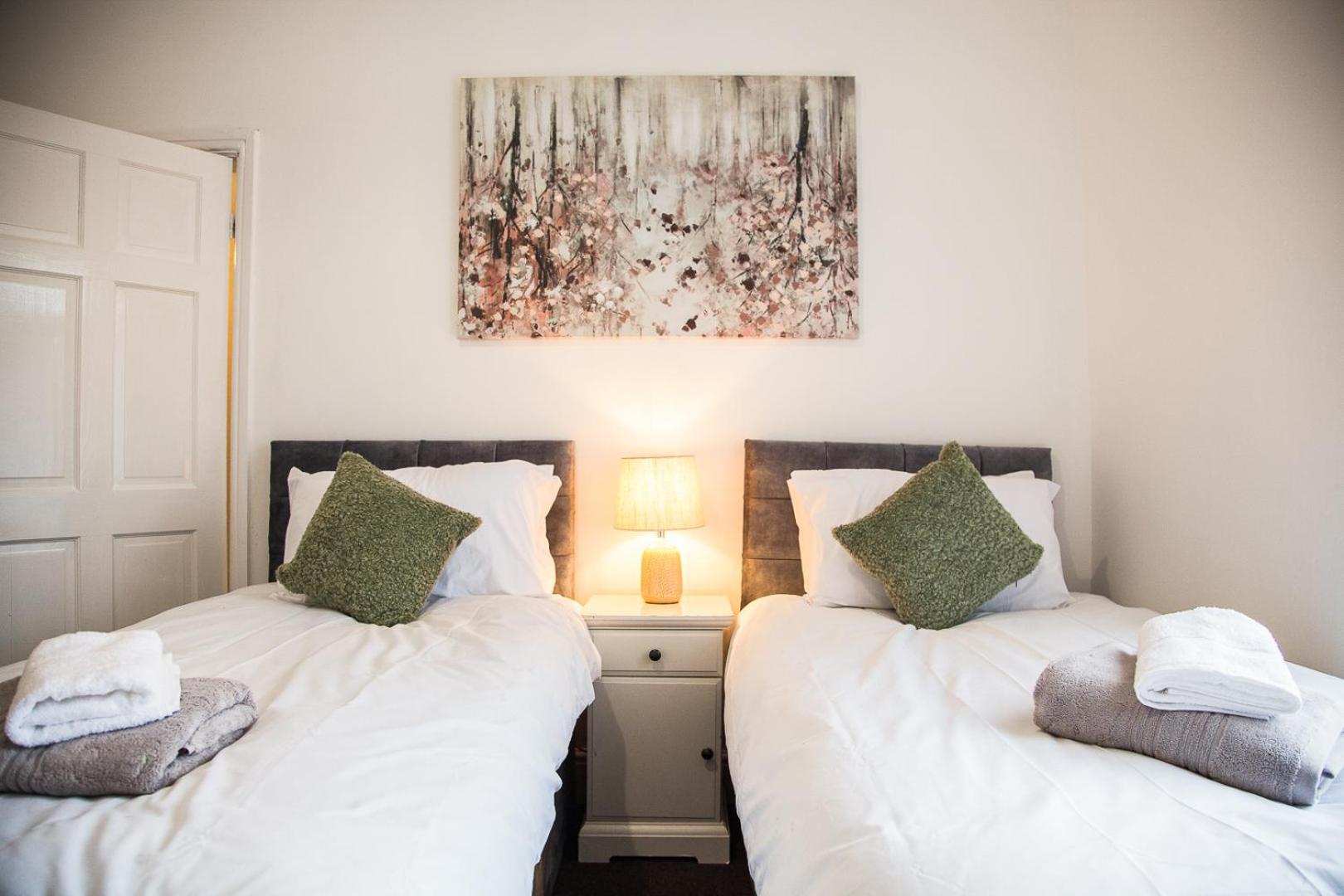 6 Beds, Up To 22 Percent- Contractors Dream Apartment *