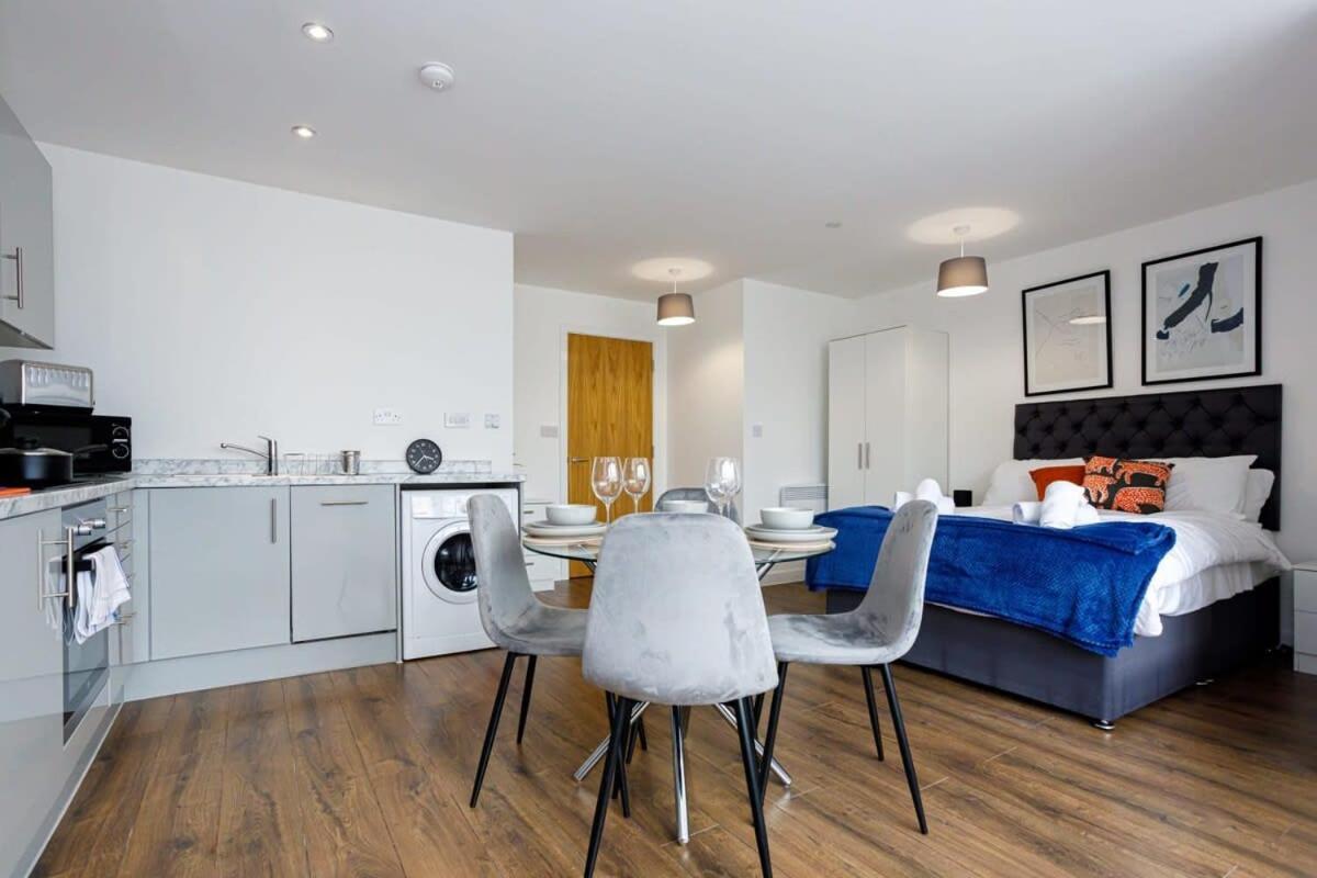 Charming Studio In Central Apartment