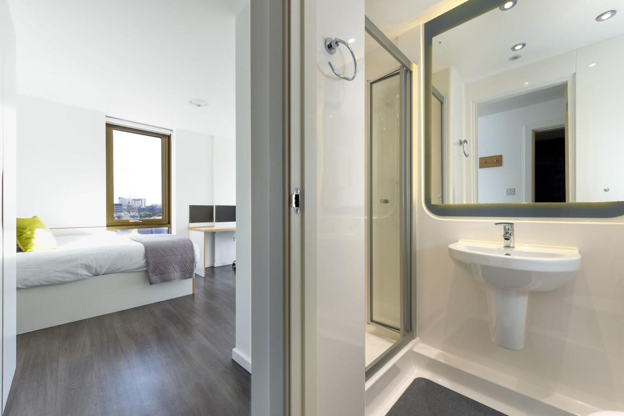Apartment For Students Only Byrom Point In Liverpool