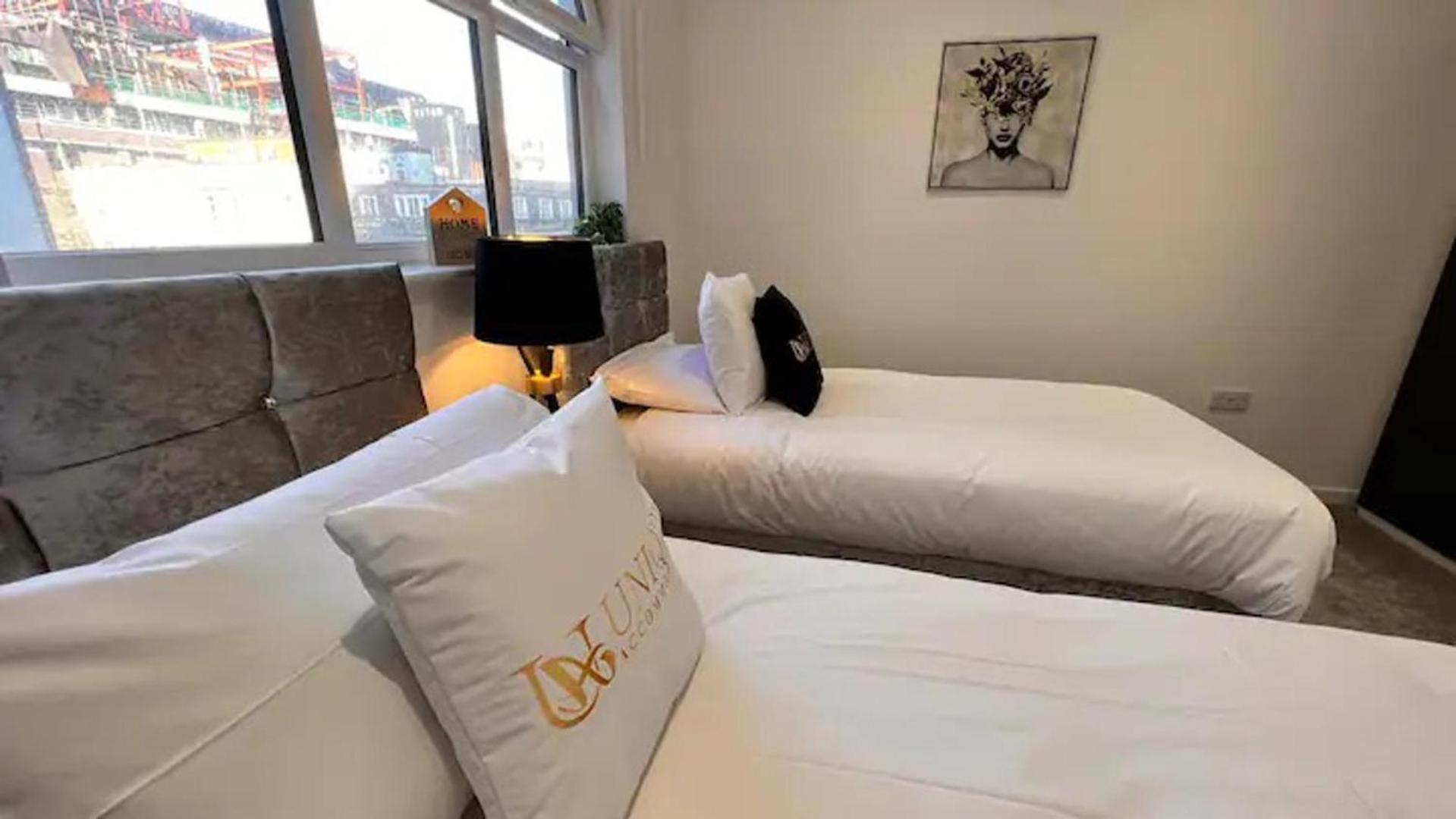 Immaculate 2-bed In Apartment