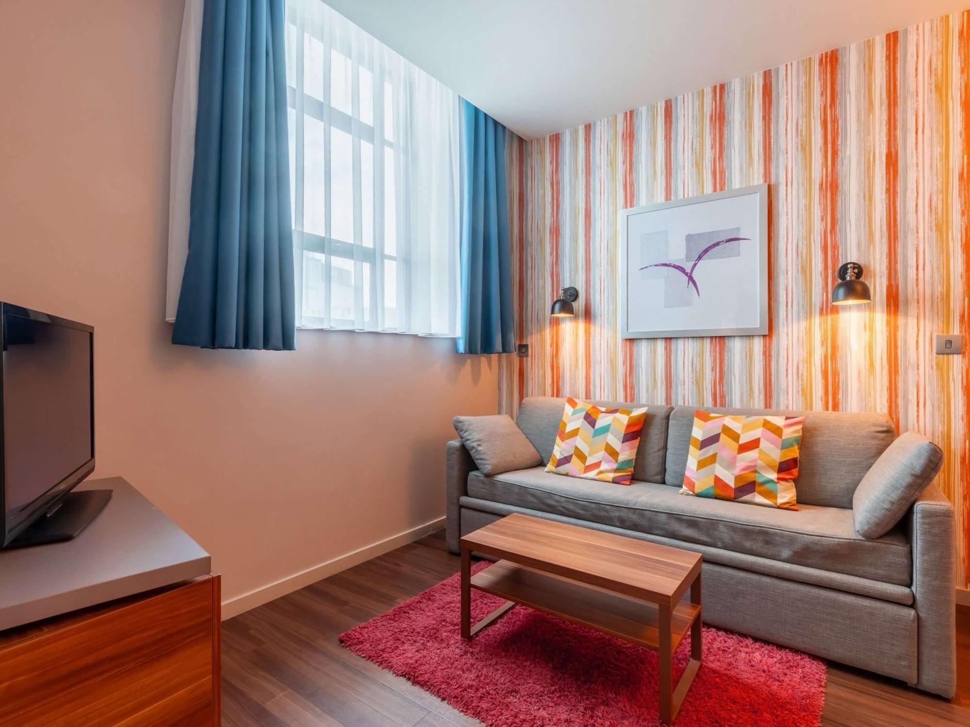 Adagio Centre 4*