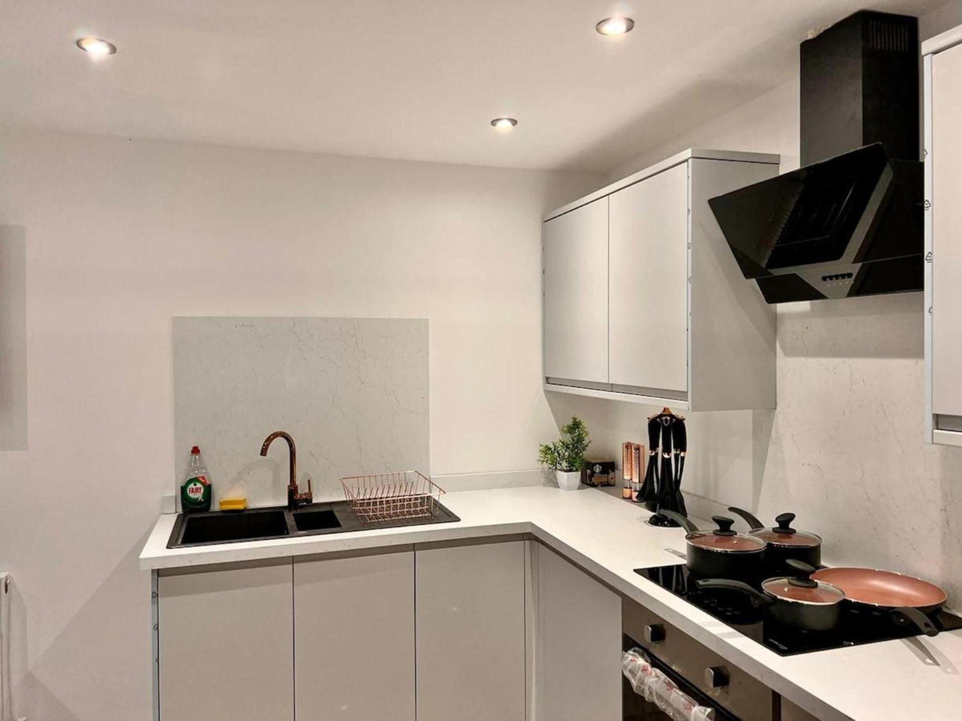 Impeccable 2-bed Apartment-en-suite