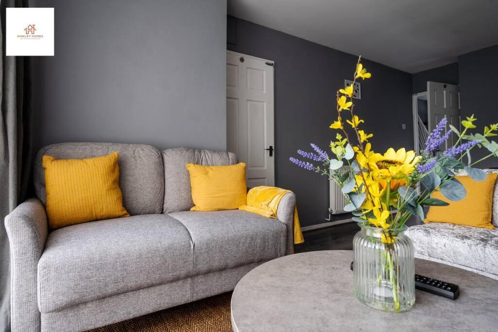 Cosy House - Free Parking - Centre *