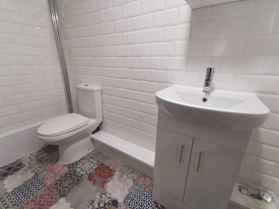 Apartment 'the Nest' Liverpool, Netflix *