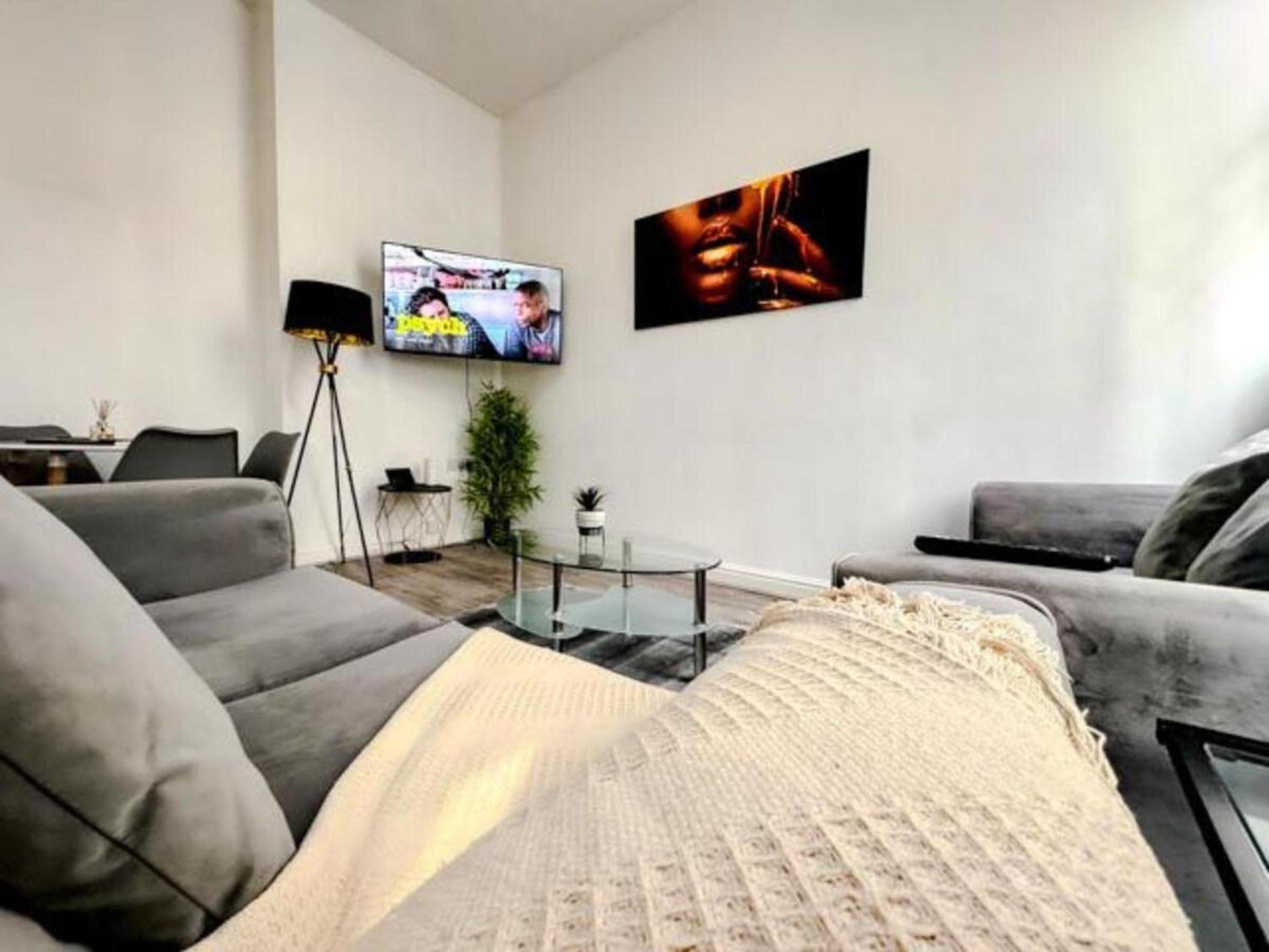 Captivating 2-bed In