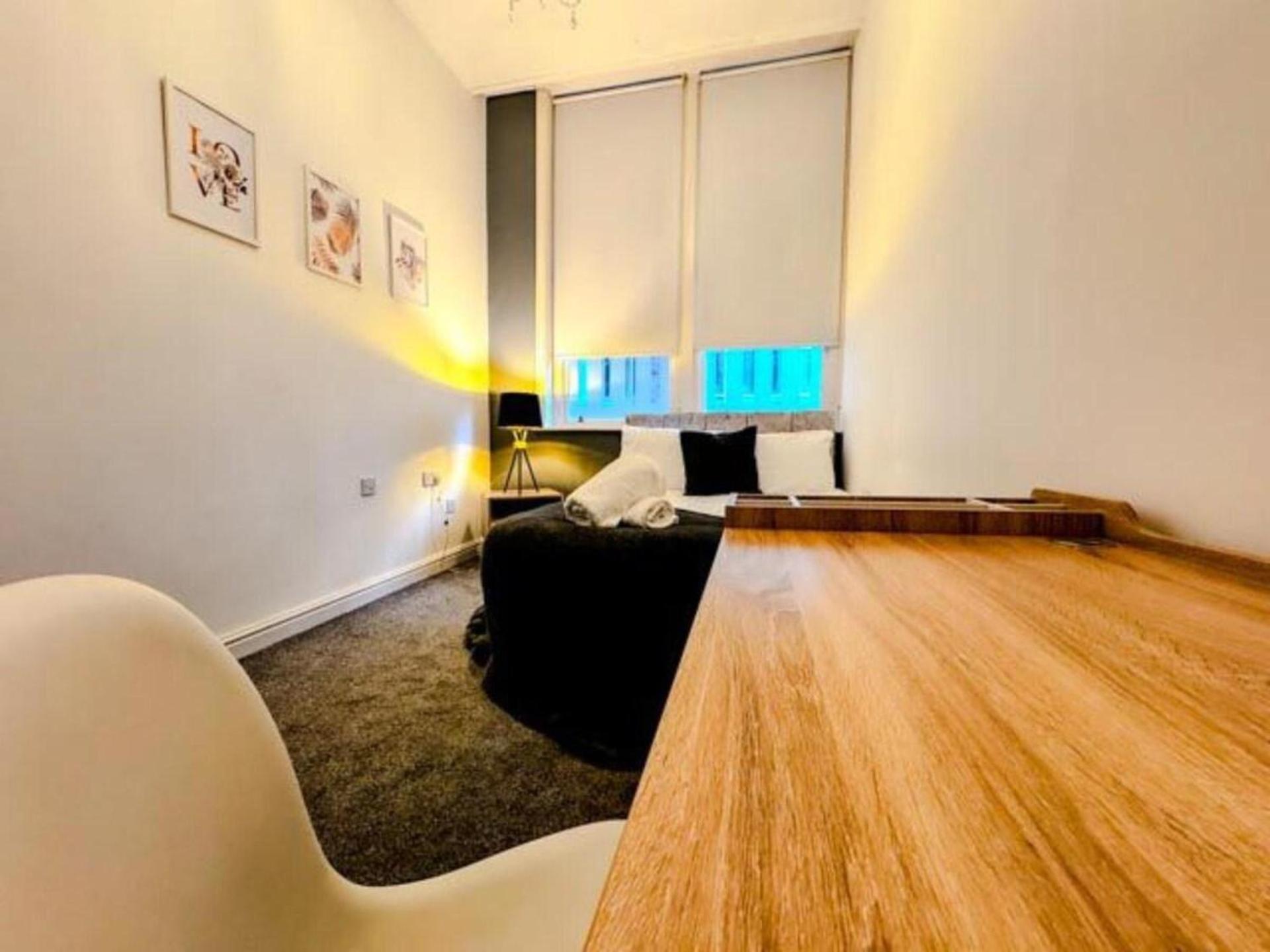 Captivating 2-bed In Liverpool