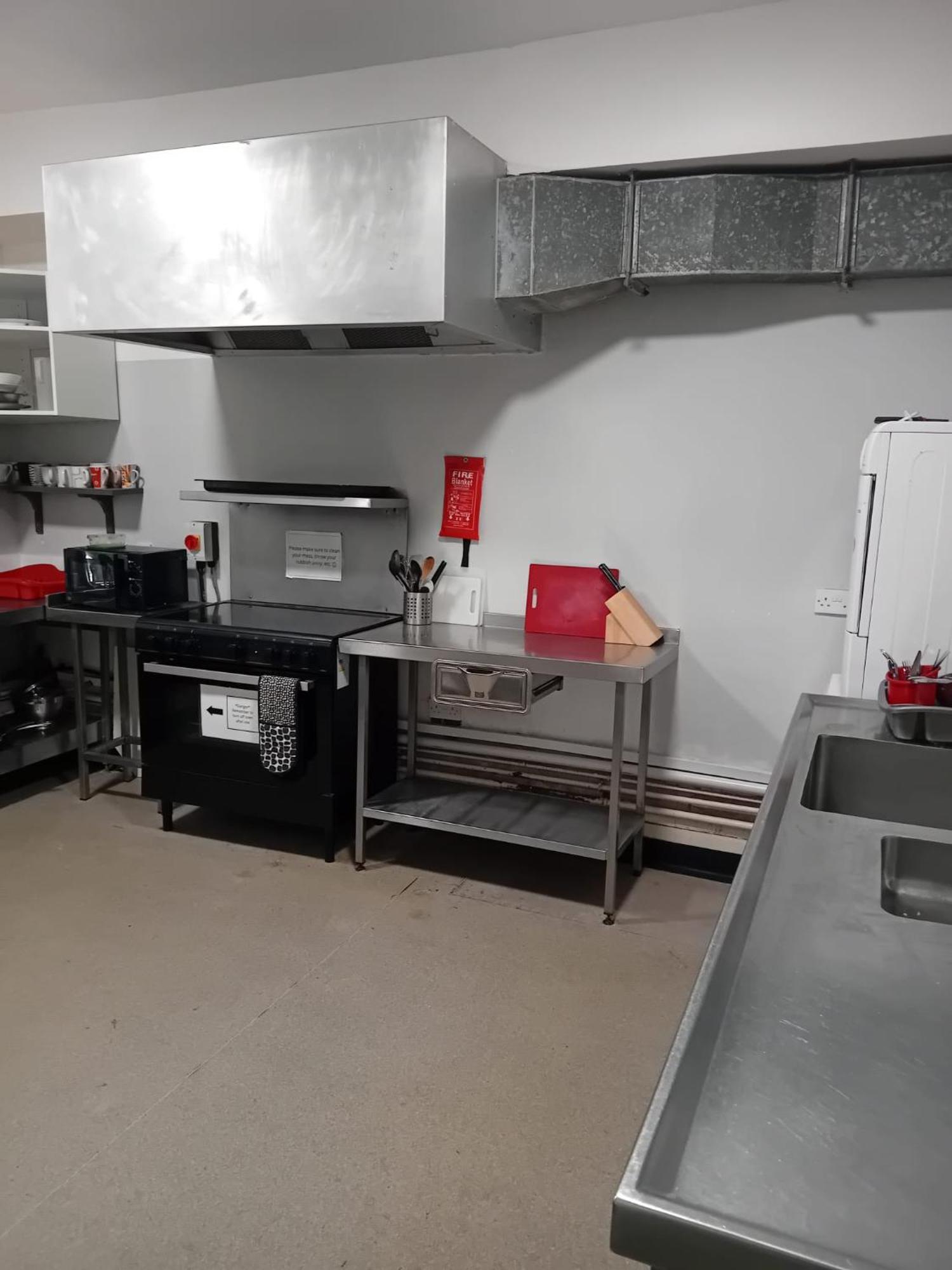 Bed & Breakfast Single Shared Bathroom Free Street Parking Near Anfield Lfc *