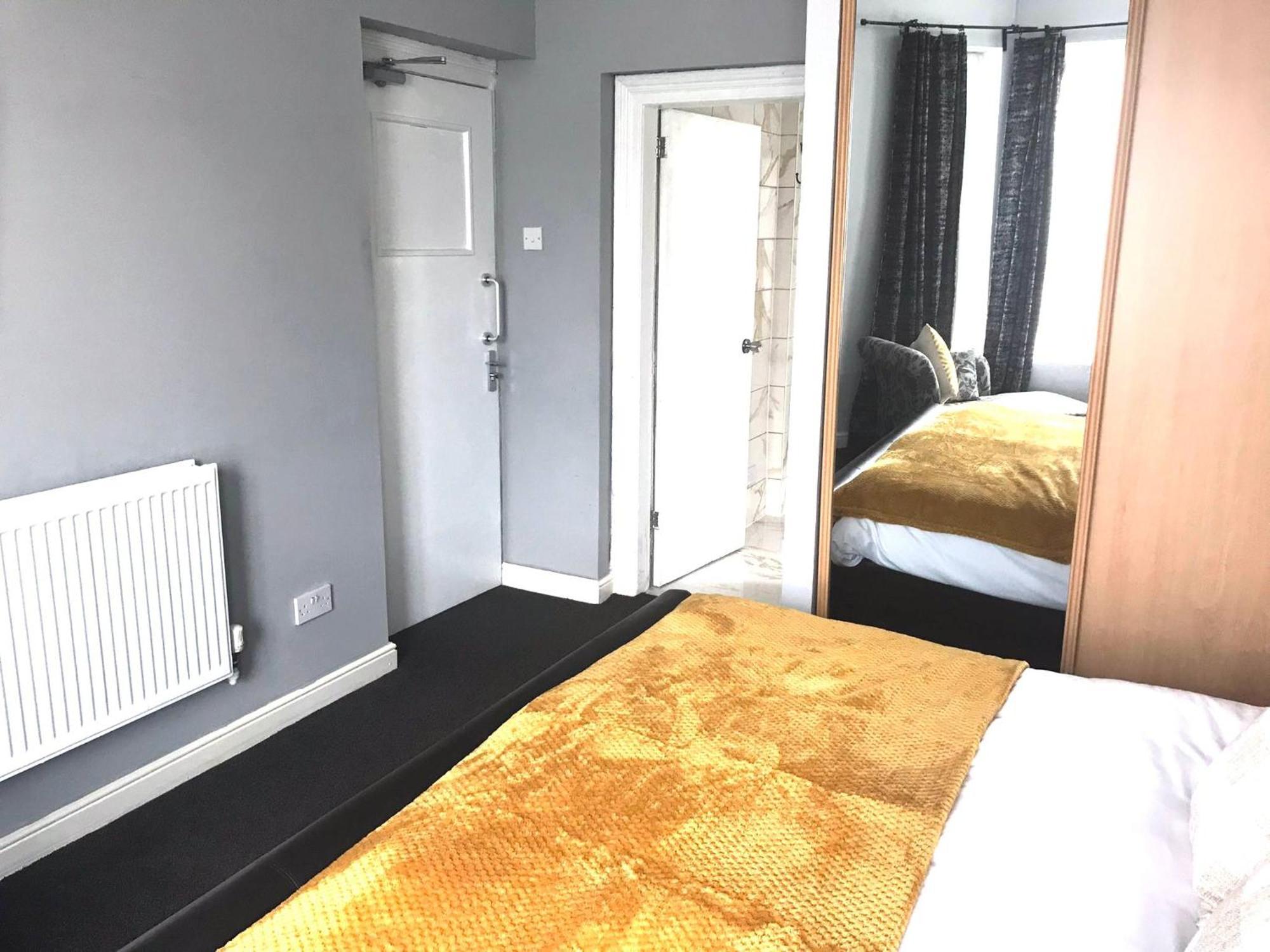 Selwyn Guest house Liverpool