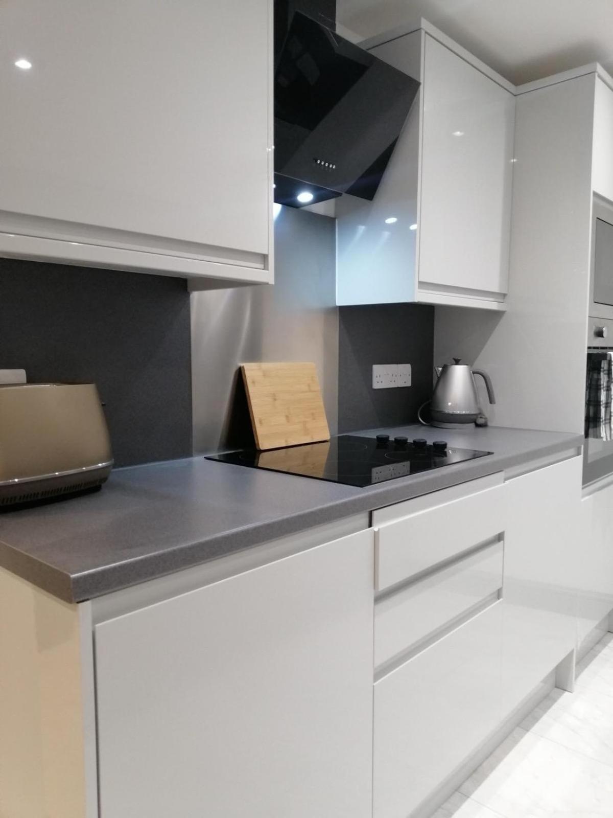Modernised 3 Bed House Apartment Liverpool