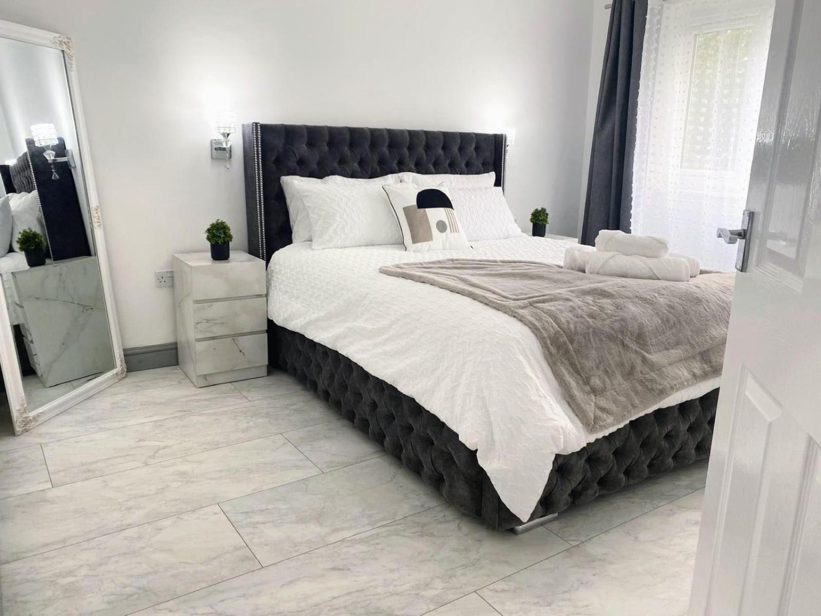 Modernised 3 Bed House Apartment Liverpool