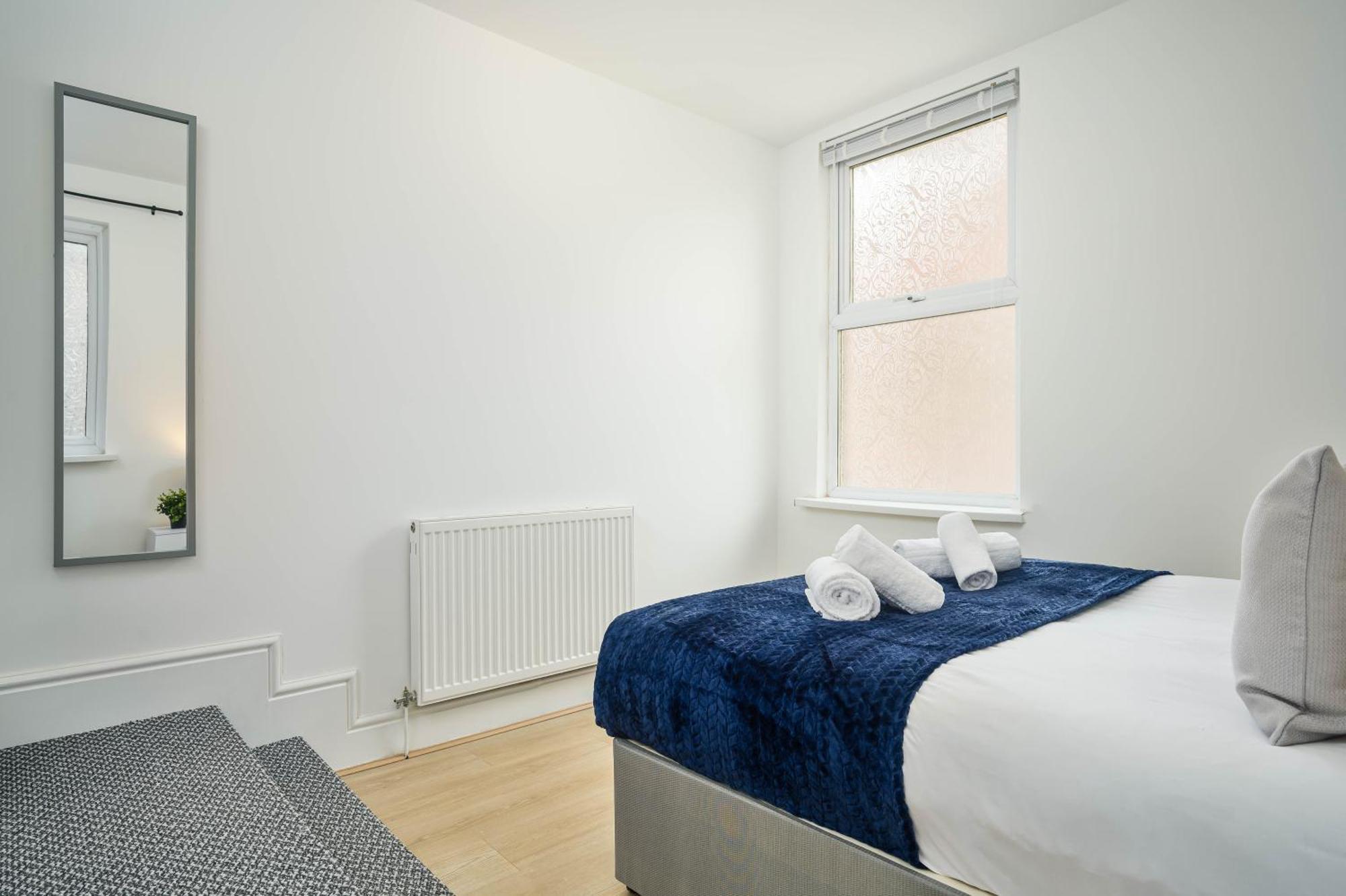 Kinsley House - - 4 Bedroom *