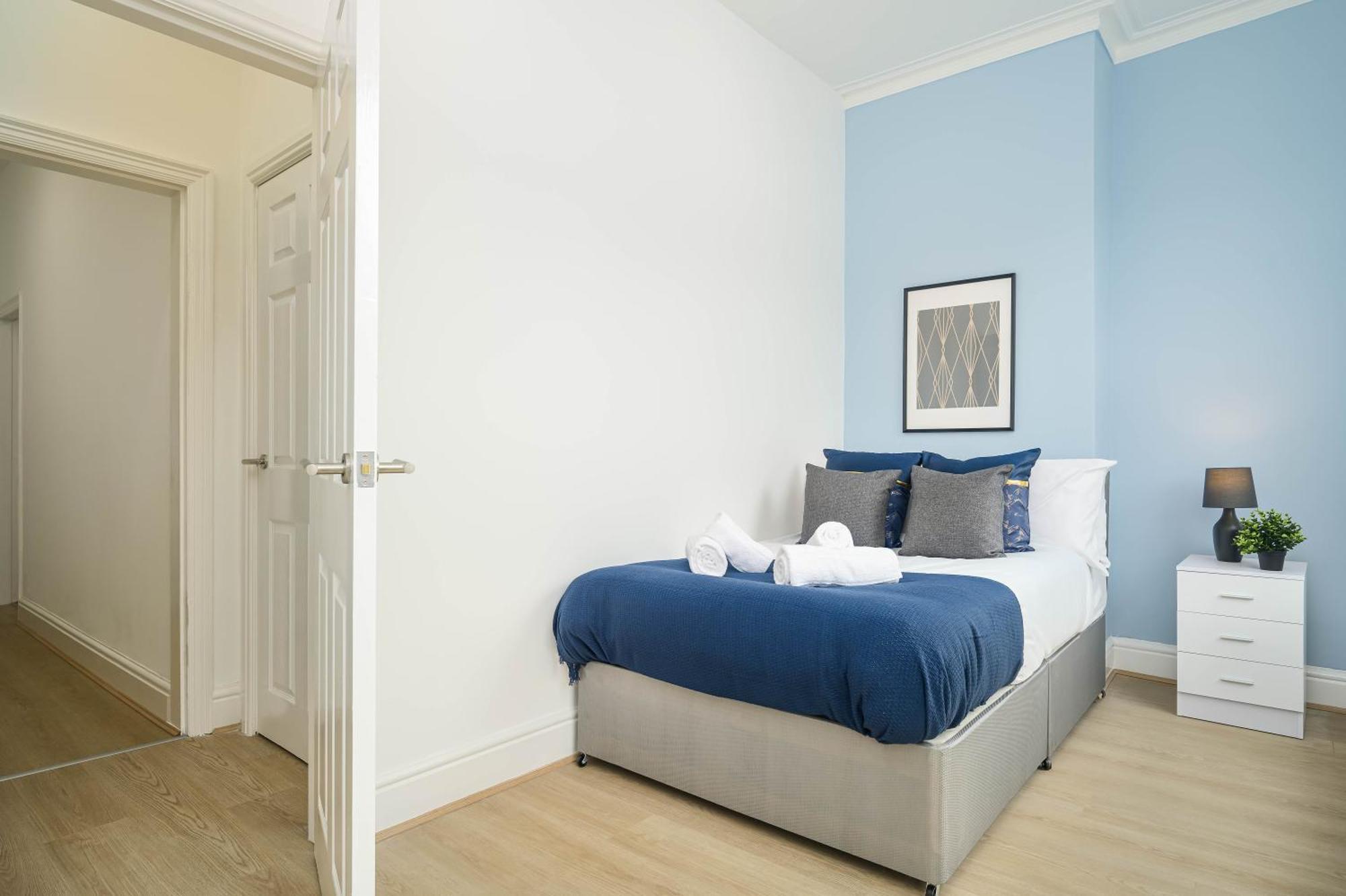 Kinsley House - - 4 Bedroom Liverpool