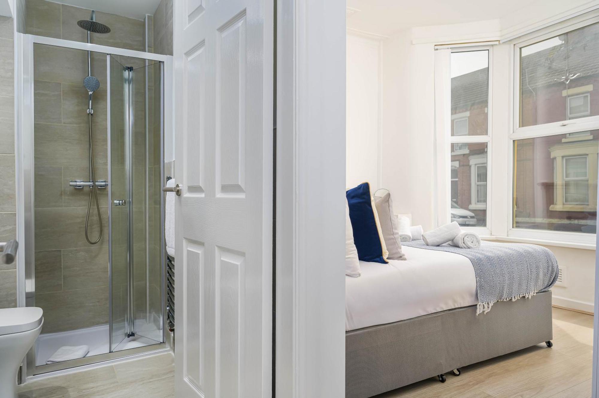 Kinsley House - - 4 Bedroom